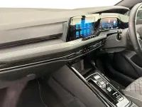 Second-hand VW Golf VIII 150 CP (110 kW) 2024