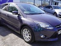 Usado Ford Focus Titanium 125 HP (91 kW) 2012 Cinzento Citadino