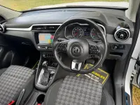 Używany MG ZS Excite 111 KM (81 kW) 2018 Biały SUV