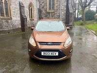 Usado Ford C-MAX Zetec 105 HP (77 kW) 2013 Castanho Monovolume