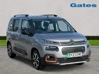 Usado Citroën Berlingo XTR 100 kW (136 CV) 2023 Gris Monovolumen