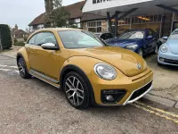 Used VW Beetle Dune 105 HP (77 kW) 2018 Yellow Hatchback