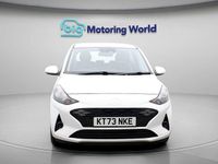 Used Hyundai i10 Advanced 67 HP (49 kW) 2024 White Hatchback