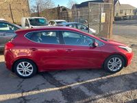 Used Kia Ceed 126 HP (92 kW) 2013 Red Hatchback