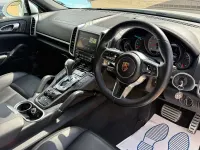 Used Porsche Cayenne 380 HP (279 kW) 2017 White SUV