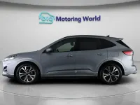 Usado Ford Kuga ST-Line X 150 CV (110 kW) 2023 Plateado SUV