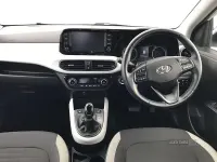 Used Hyundai i10 Premium 84 HP (61 kW) 2023 White Hatchback