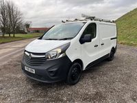 Used Vauxhall Vivaro 95 HP (69 kW) 2018 White MPV