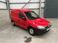 Used Vauxhall Combo 75 HP (55 kW) 2010 Red MPV
