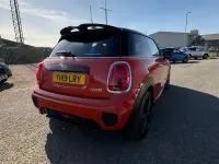 Used Mini Cooper Hatch 134 HP (98 kW) 2019 Orange Hatchback