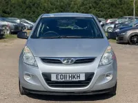 Używany Hyundai i20 Classic 78 KM (57 kW) 2011 Srebrny Hatchback