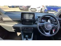 Used Toyota Yaris Hybrid Design 116 HP (85 kW) 2023 Red Hatchback