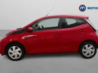 Used Toyota Aygo X-play 69 HP (50 kW) 2018 Red Hatchback