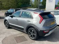 Używany Kia Niro 139 KM (102 kW) 2023 Szary SUV
