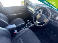 Używany Suzuki Vitara SZ5 129 KM (94 kW) 2023 Czerwony SUV
