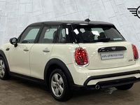 Begagnad Mini Cooper Classic 134 HK (98 kW) 2021 Vit Halvkombi