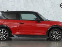 Used Mini Cooper Hatch 113 kW (154 HP) 2025 Red Hatchback