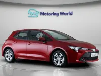 Used Toyota Corolla 122 HP (89 kW) 2020 Red Hatchback