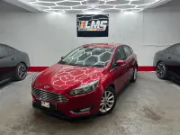 Begagnad Ford Focus Titanium 125 HK (91 kW) 2015 Röd Halvkombi