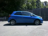 Used Toyota Yaris 99 HP (72 kW) 2016 Blue Hatchback