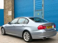 Used BMW 320 Impressive 177 HP (130 kW) 2009 Blue Sedan