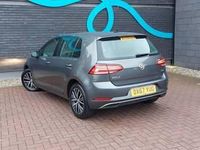 Used VW Golf VII SE 125 HP (91 kW) 2017 Grey Hatchback