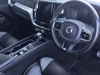 Used Volvo XC60 R-Design 190 HP (139 kW) 2019 Grey SUV