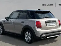 Używany Mini Cooper Classic 134 KM (98 kW) 2023 Szary Hatchback