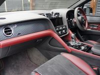Used Bentley Bentayga 542 HP (398 kW) 2021 Red SUV