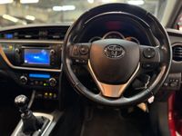 used Toyota Auris 1.4 D-4D Icon Plus Euro 5 (s/s) 5dr