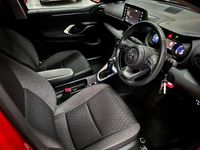 Used Toyota Yaris Hybrid Design 116 HP (85 kW) 2023 Red Hatchback