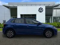 Used VW Polo Life 95 HP (69 kW) 2023 Blue Hatchback