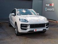 Begagnad Porsche Cayenne 470 HK (345 kW) 2023 Grå SUV