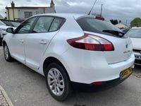Used Renault Mégane IV Expression+ 110 HP (80 kW) 2016 White Hatchback