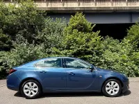 Used Vauxhall Insignia 170 HP (125 kW) 2016 Blue Hatchback