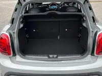Usado Mini Cooper Classic 136 HP (100 kW) 2022 Cinzento Citadino