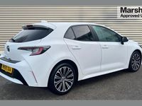 Used Toyota Corolla Design 113 HP (83 kW) 2019 White Hatchback