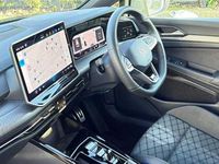 Second-hand VW Golf VIII R-line 150 CP (110 kW) 2025 Gri Hatchback