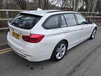 Used BMW 320 Sport Line 184 HP (135 kW) 2019 White Estate