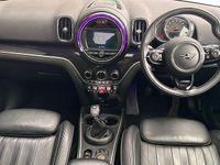 Usado Mini Cooper Countryman Exclusive 134 HP (98 kW) 2020 Preto SUV