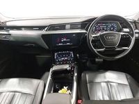 Begagnad Audi e-tron Advanced 230 kW (313 HK) 2020 Vit SUV