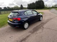 Begagnad Fiat Tipo Easy 2017 Blå Halvkombi