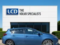 Used Toyota Auris Hybrid 136 HP (100 kW) 2015 Blue Hatchback