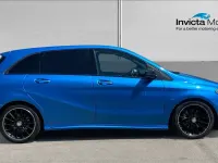 Used Mercedes B220 AMG Line Premium Plus 177 HP (130 kW) 2017 Blue Hatchback
