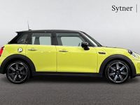 Used Mini Cooper S Exclusive 176 HP (129 kW) 2022 Yellow Hatchback