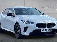 Begagnad BMW M135 Shadowline 296 HK (217 kW) 2024 Vit Halvkombi