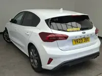 Used Ford Focus ST-Line 155 HP (114 kW) 2023 White Hatchback