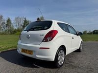 Used Hyundai i20 Classic 2012 White Hatchback