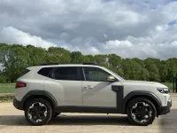 Used Dacia Duster Extreme 130 HP (95 kW) 2025 Beige SUV
