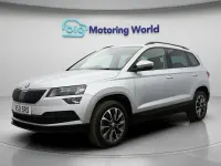Usado Skoda Karoq SE Drive 150 CV (110 kW) 2021 Plateado SUV